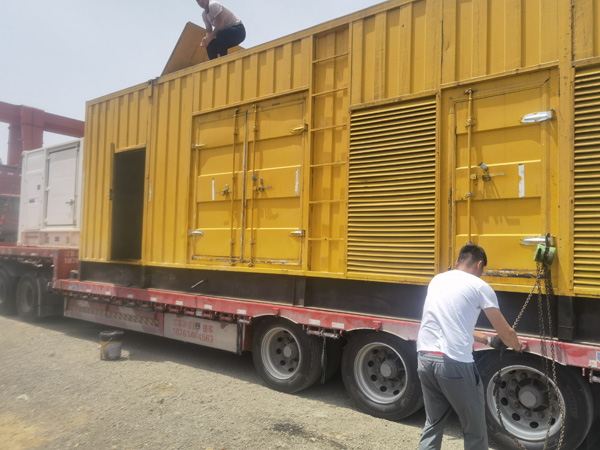 米林除了负载情况和发动机维护，还有哪些因素会影响 200kw 柴油发电机的油耗？