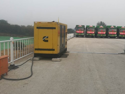 米林电力系统的稳定性和设备兼容性如何影响发电机组的频率规格？