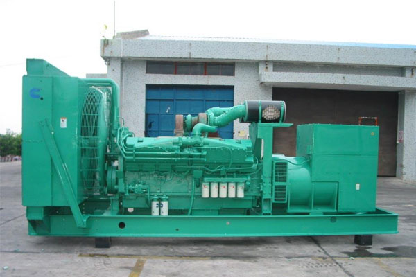 米林工厂发电机应急发电时如何更准确地检查发电机状态？