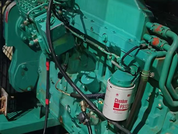 米林如何确定新的发电机组控制系统是否与原系统兼容？